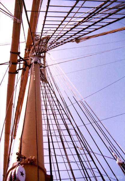 BalcluthaMast-Hi.jpg (82300 bytes)