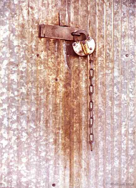 Lock.jpg (79743 bytes)